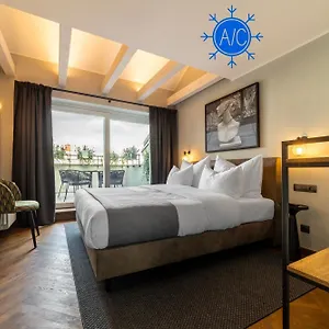 4* Hotel The Viaduct - &